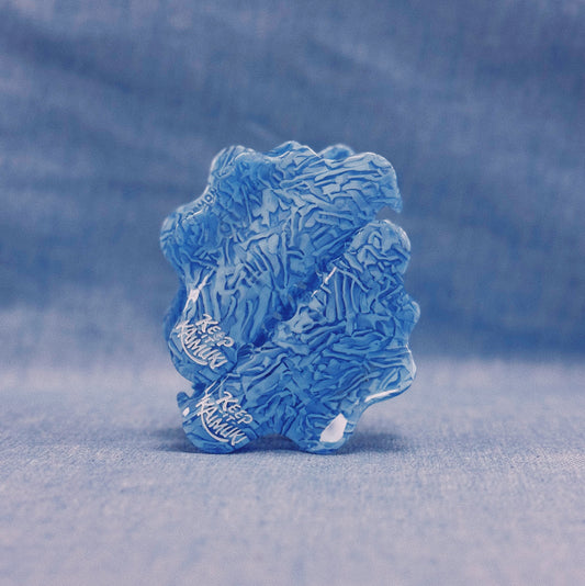 KIK '24 - Blue Wavy Hair Claw